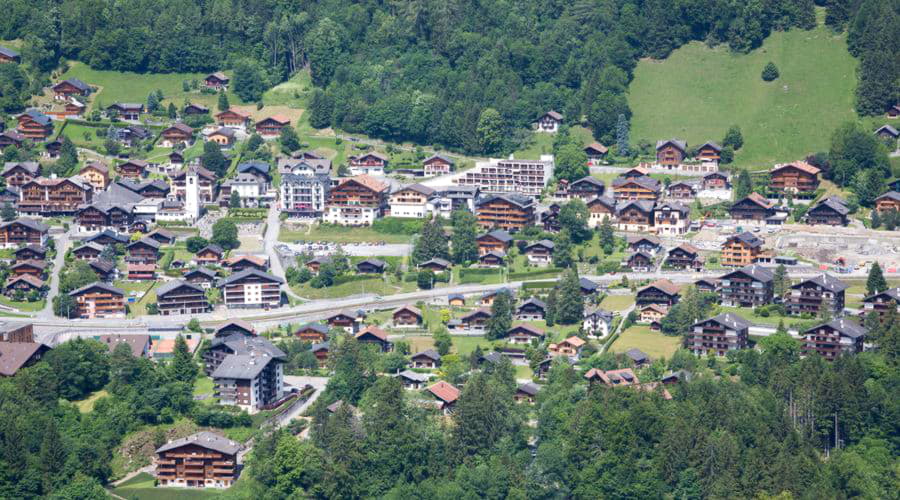 Nos services de location de voitures offrent une sélection diversifiée de véhicules à Champéry.